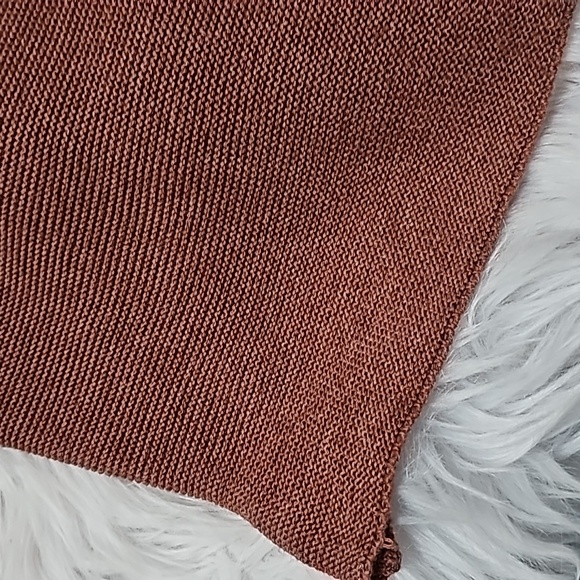 Sweater - Picture 5 of 7